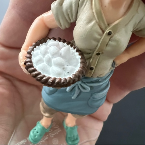 Schleich Lot Rooster Chicks Farmer's Wife with Eggs 2008 2011 - Picture 9 of 12